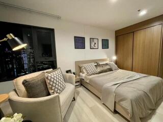 For Rent Bangkok Condo Life One Wireless Witthayu BTS Phloen Chit MRT Lumphini Pathum Wan