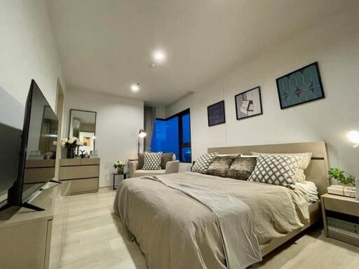 For Rent Bangkok Condo Life One Wireless Witthayu BTS Phloen Chit MRT Lumphini Pathum Wan