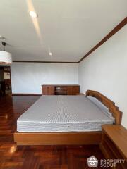 3-BR Apt. near BTS Ekkamai