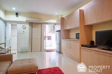 1-BR Condo at Aree Place (phahonyothin 7) Condominium near BTS Ari