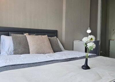 1-BR Condo at Metro Luxe Ratchada near MRT Huai Khwang