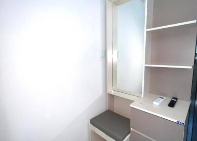 Studio Condo at Xt Huaikhwang near MRT Huai Khwang