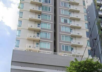 1-BR Condo at Baan Siri 31 Condominium near MRT Sukhumvit