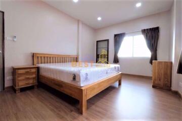 3 Bedrooms Villa / Single House in Eakmongkol 4 East Pattaya H010829