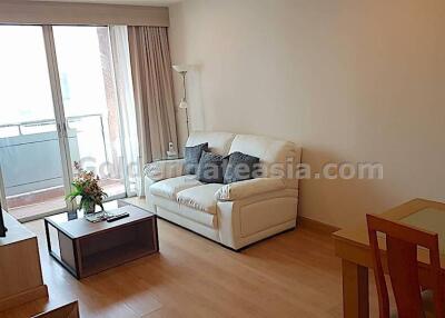 Spacious 1-Bedroom Condo at Silom Grand Terrace, Saladaeng, Silom