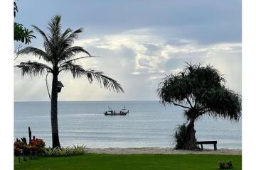 30-meter away Beachfront Pool Villa in Sichon, Nakhon Si Thammarat