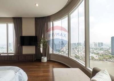 3 bedroom corner unit with stunning river views.