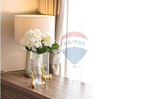 160 Sqm., 3 Beds, 3 Baths Condo listed for ฿ 39,680,000.