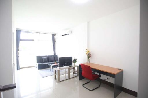 3-Bedroom Townhouse for Rent: Nong Pa Khrang, Fully Furnished