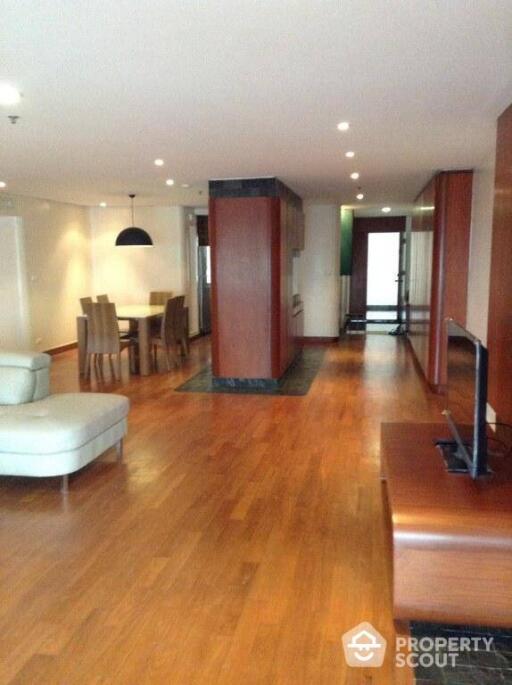 2-BR Condo at Las Colinas near BTS Asok (ID 512928)