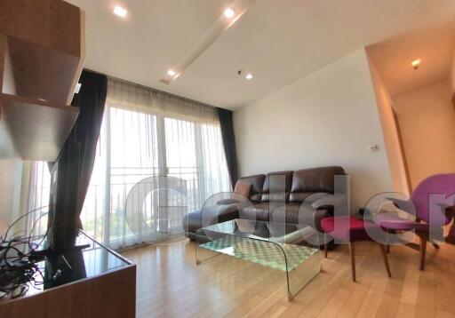 3 Bedrooms Corner Unit Condo at Siri at Sukhumvit close Thong Lo BTS