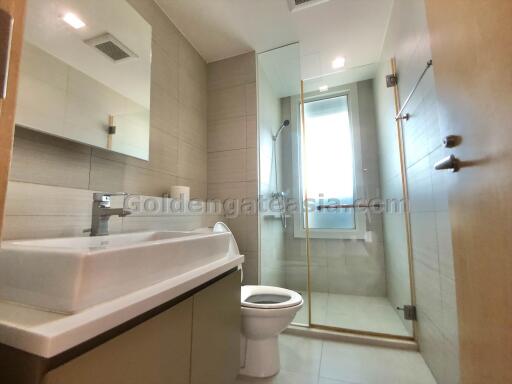 3 Bedrooms Corner Unit Condo at Siri at Sukhumvit close Thong Lo BTS