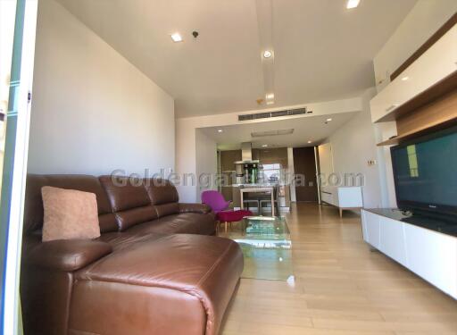 3 Bedrooms Corner Unit Condo at Siri at Sukhumvit close Thong Lo BTS