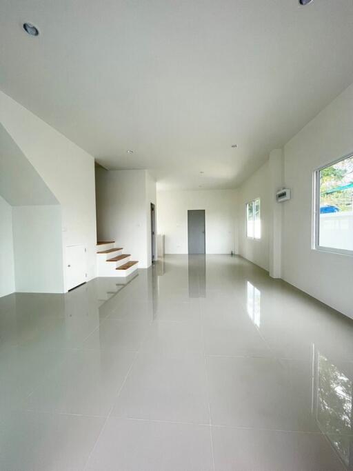 2-story townhome, Soi Yot Sanae.