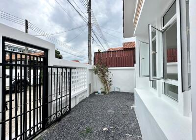 One-story semi-detached house ( PhuketVilla Village )