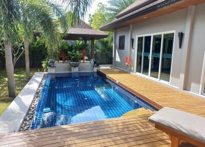 2 bedroom pool villa in Nai Harn
