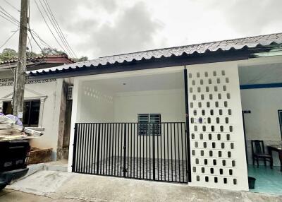 Newly renovated house, corner house - near Karon Beach