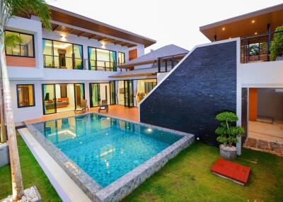 Pool villa with 3 Bedrooms