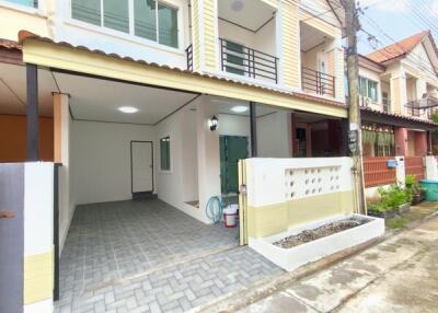 Panason City Thep Anusorn - 2-story townhouse, newly renovated