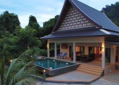 Pool villa near Nai Thon beach