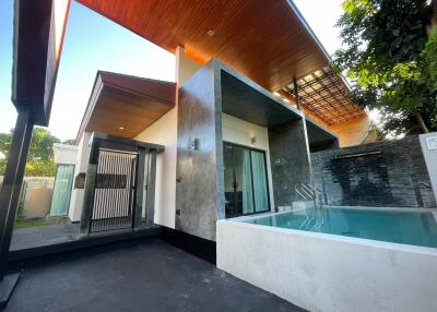 The 8 pool villa