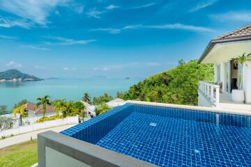 5 Bedrooms beachfront pool villa for rent