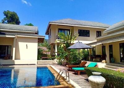 4 Bedrooms pool villa for rent with big garden