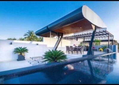 Pool villa with seaview for sale