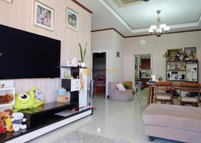3 Bedrooms bedroom House in Chockchai Village 10 East Pattaya