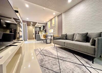 2 Bedroom Condo in Apus Pattaya