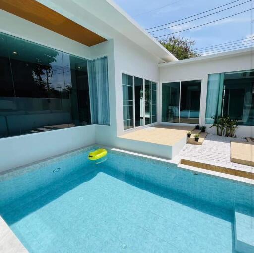 Modern house with a swimming pool