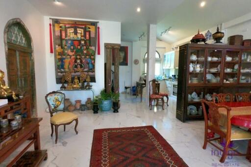 Charming fully renovated Colonial-Asian style 2 bedroom house for sale near the Baan Tawai Wood Carving Village in Chiang Mai.