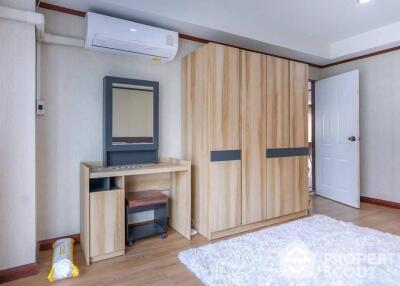 2-BR Condo at Ari Samphan Place near BTS Sanam Pao