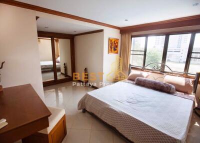 3 Bedrooms Condo in Kieng Talay Condo Pratumnak C011906