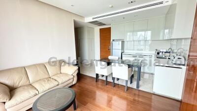 2 Bedrooms Furnished Condo on high floor - The Address Sukhumvit 28