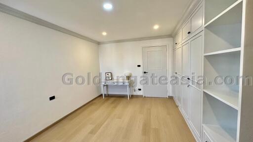 3 Bedrooms newly renovated family friendly condo - Sukhumvit 39 (Phrom Phong)