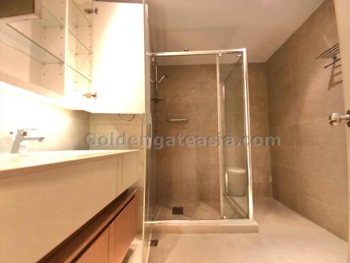 3 Bedrooms Condo with huge outdoor terrace - Sukhumvit 63 (Ekkamai)