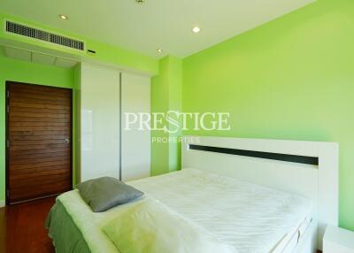 The Axis Condo – Studio Bed 1 Bath in Pratamnak PC6802