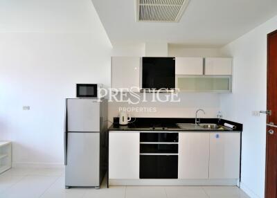 The Axis Condo – 1 Bed 1 Bath in Pratamnak PC6802