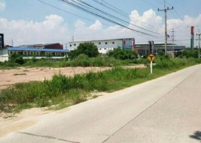 View of the surrounding area with road and buildings