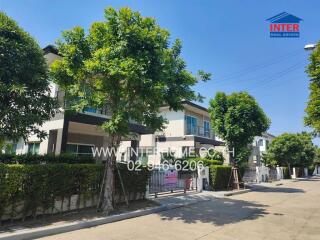 Front view of a residential building on a sunny day