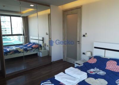 1 Bedroom Condo in The Peak Towers Pratumnak C011667