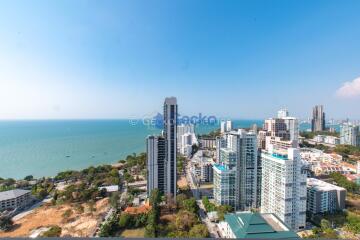 1 Bedroom Condo in The Peak Towers Pratumnak C011667