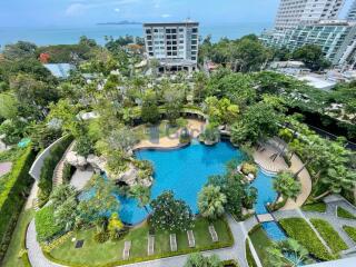 1 Bedroom Condo in The Riviera Wong Amat Beach Wongamat C011666