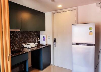 1 Bed 1 Bath 32 SQ.M THE BASE Sukhumvit 50