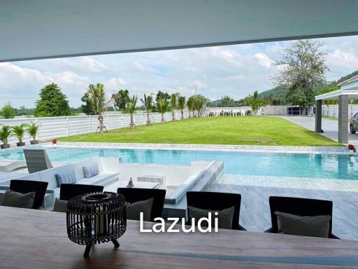 Black Mountain : Luxury 4 Bedroom Pool Villa