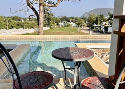 Stunning 3 beds 3 baths hillside Villa with Seaview