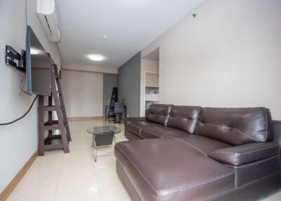 Fully Furnished Two-Bedroom Apartment for Sale in Supalai Monte 2, Chiang Mai