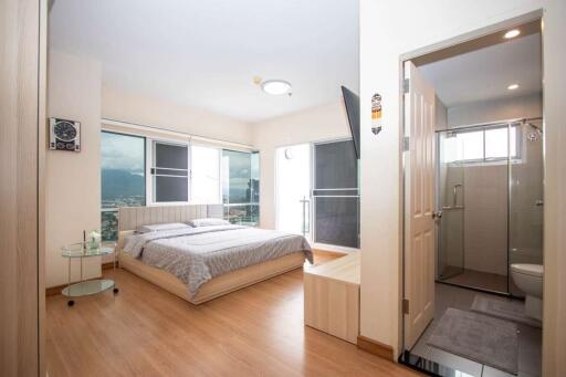 Rarely Available Three-Bedroom Apartment with 119 sq.m on 31st Floor, For Sale