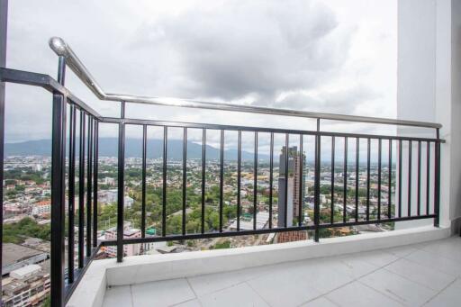 Rarely Available Three-Bedroom Apartment with 119 sq.m on 31st Floor, For Sale